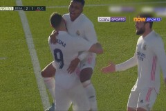 巴塞罗那逆转胜利：拉菲尼亚绝杀救主，莱万皮克红牌不影响士气